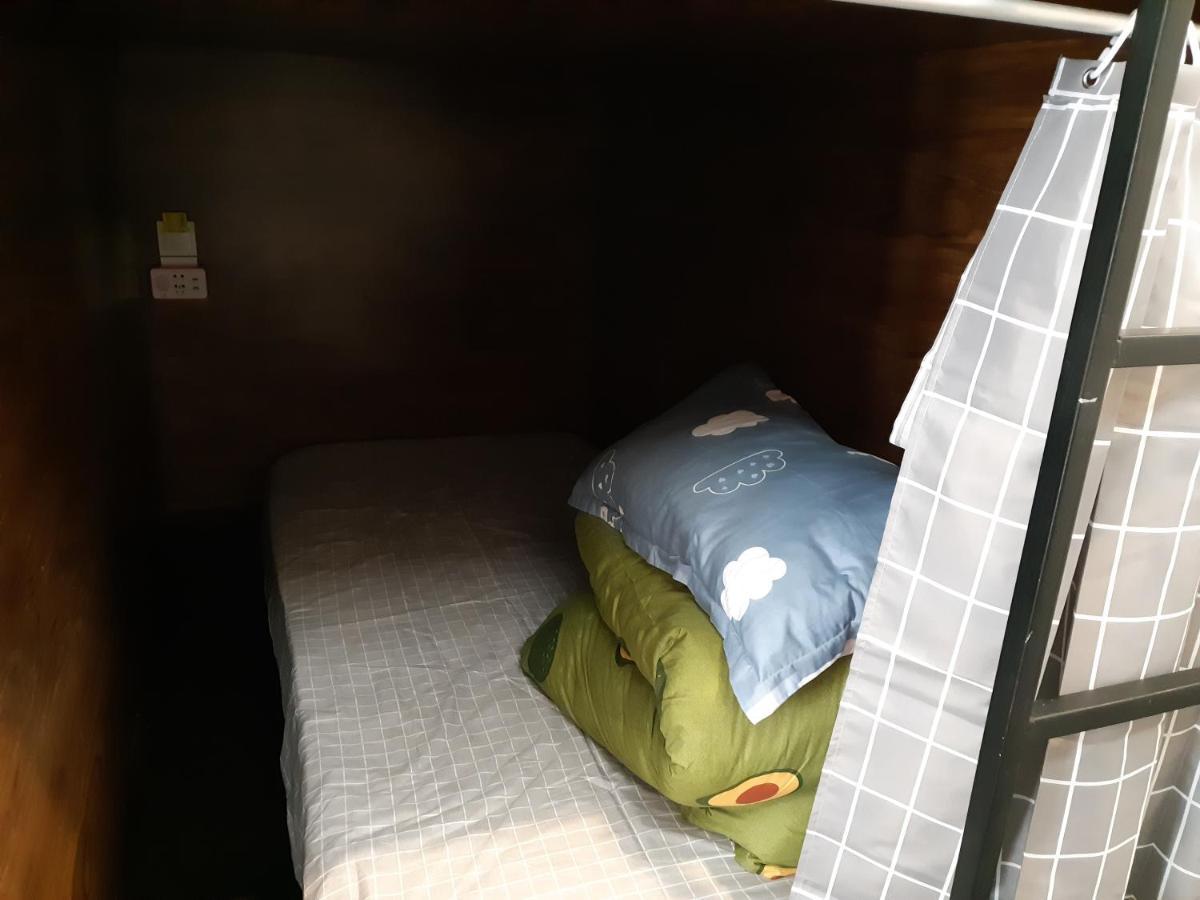 Siril Guesthouse Hostel นูวาราเอลิยา ภายนอก รูปภาพ