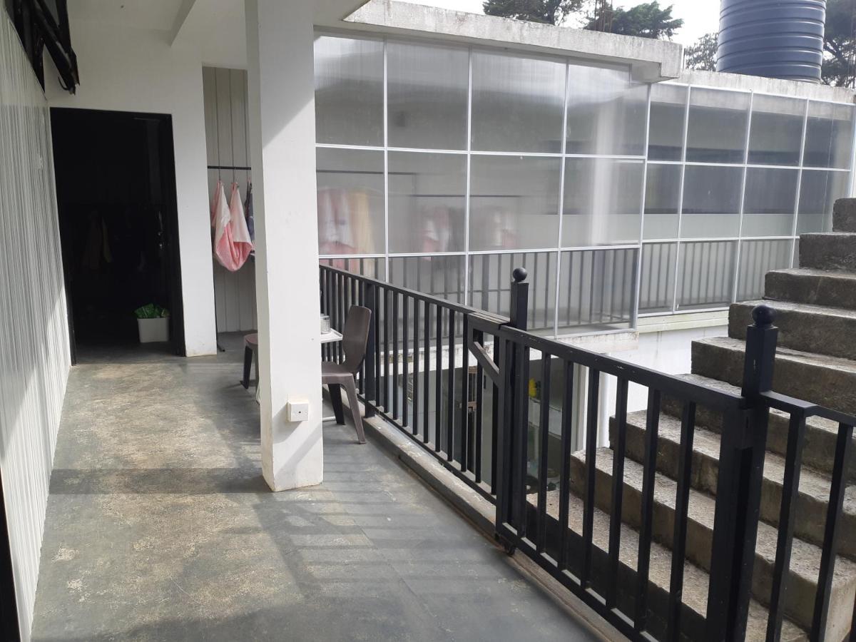 Siril Guesthouse Hostel นูวาราเอลิยา ภายนอก รูปภาพ