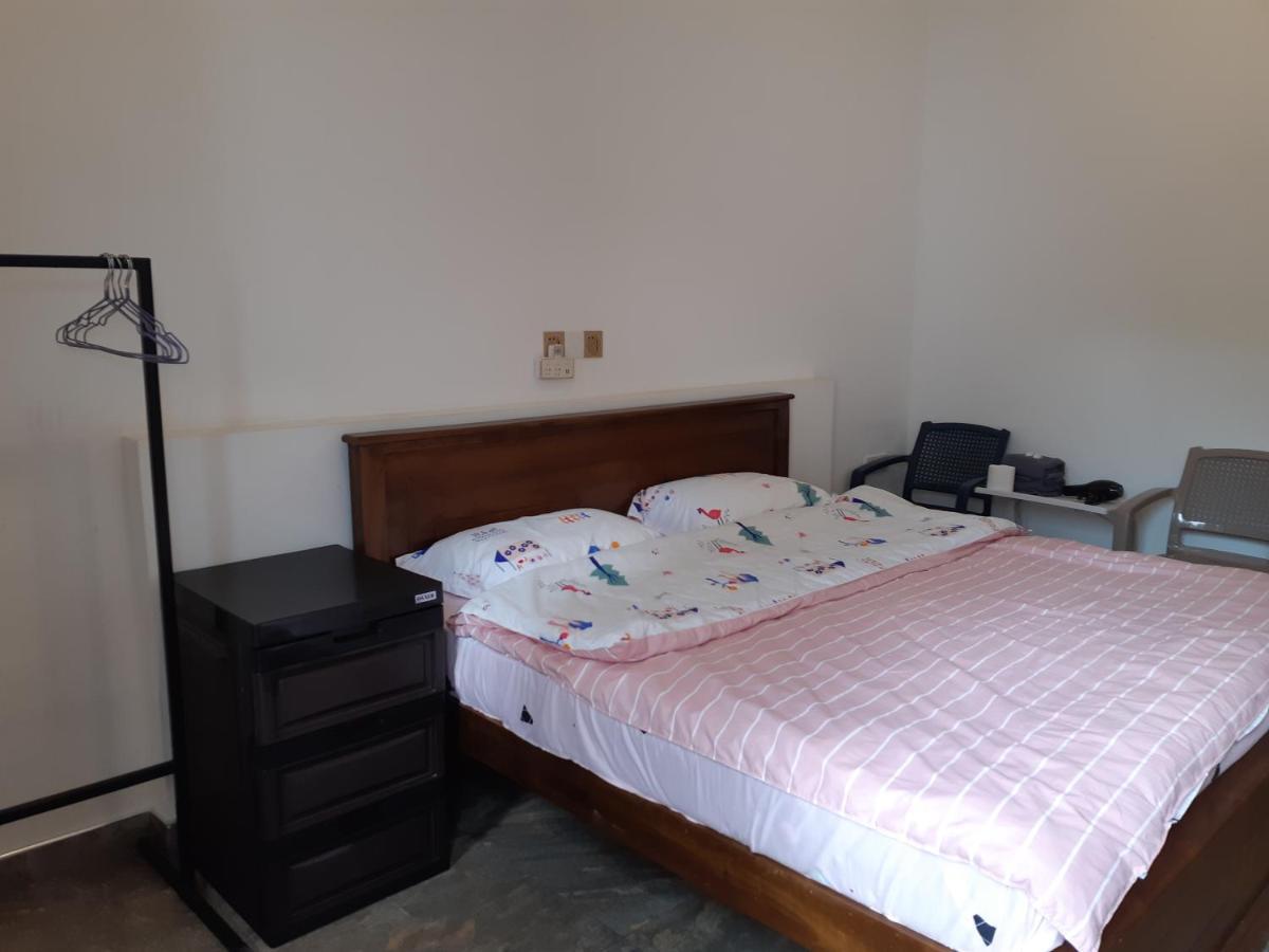 Siril Guesthouse Hostel นูวาราเอลิยา ภายนอก รูปภาพ