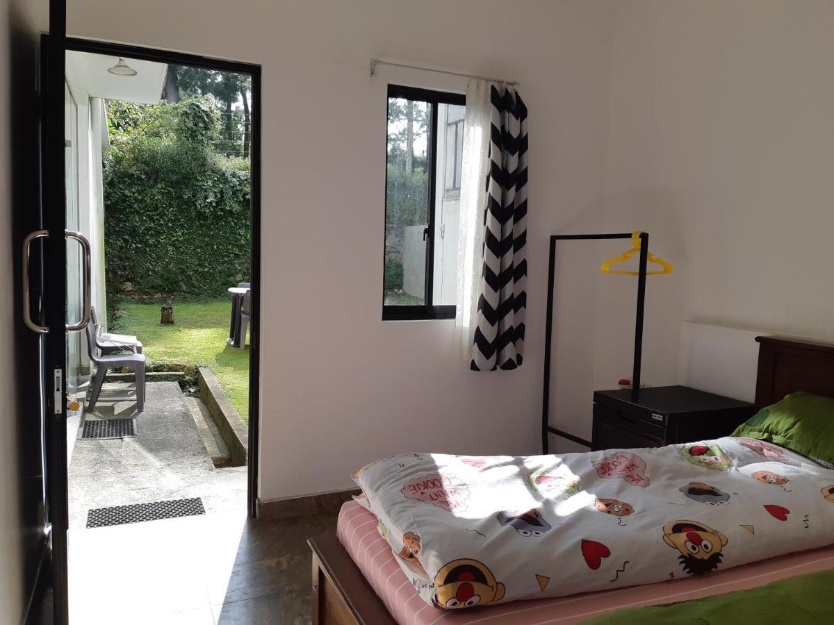 Siril Guesthouse Hostel นูวาราเอลิยา ภายนอก รูปภาพ