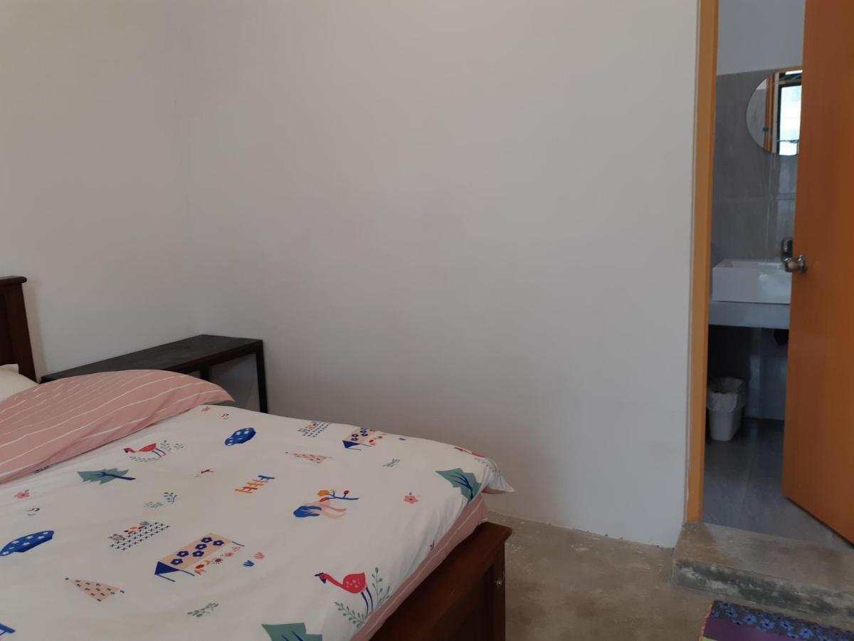 Siril Guesthouse Hostel นูวาราเอลิยา ภายนอก รูปภาพ