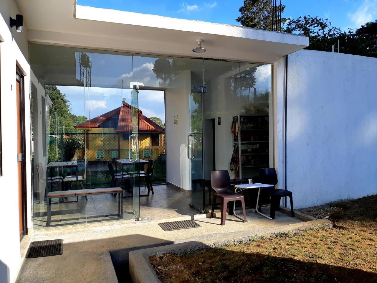 Siril Guesthouse Hostel นูวาราเอลิยา ภายนอก รูปภาพ
