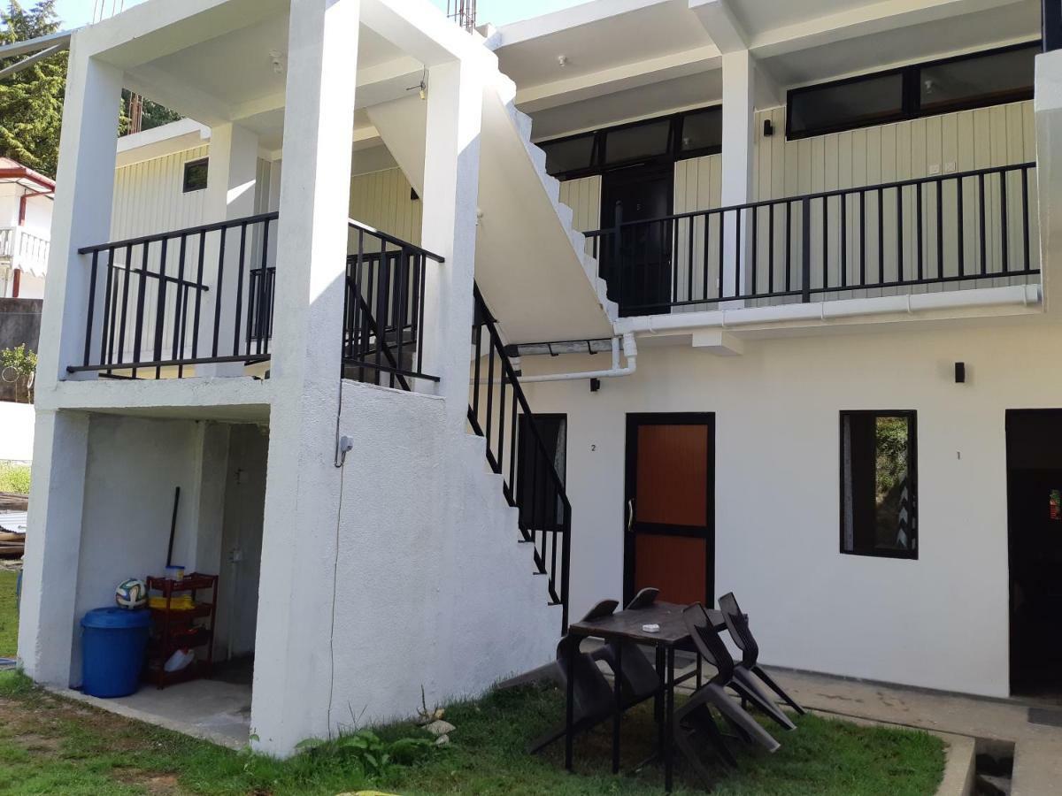 Siril Guesthouse Hostel นูวาราเอลิยา ภายนอก รูปภาพ